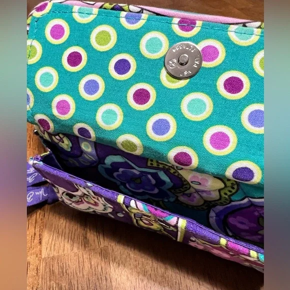 Vera Bradley “Heather” All in One Crossbody Bag (Retired pattern) - Picture 2 of 8